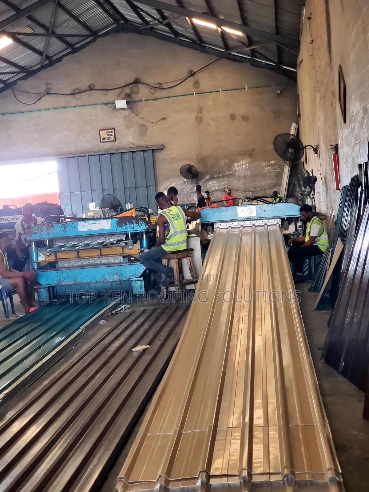 Thickness 0.55mm Beige Longspan Sheet