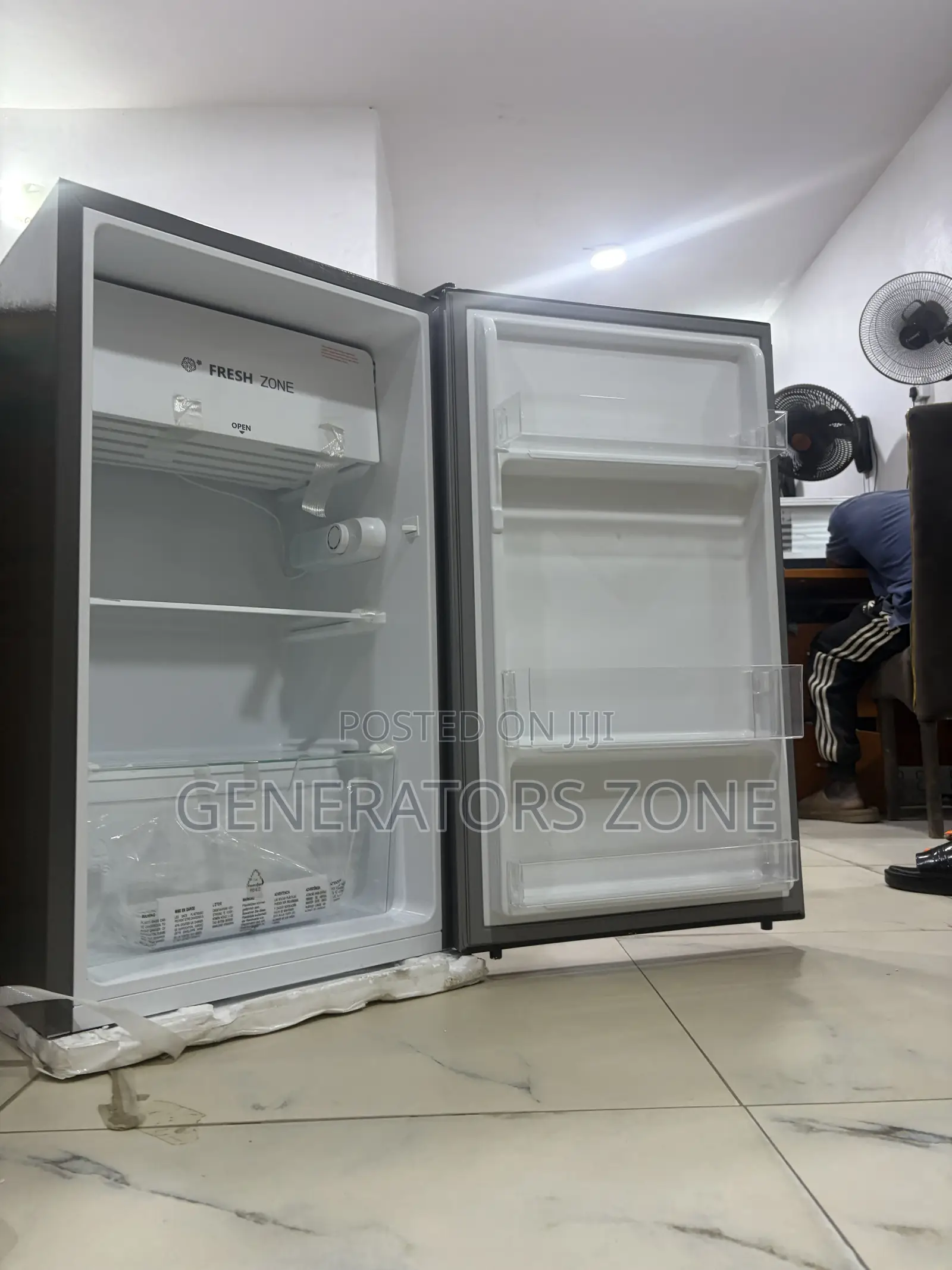 Hisense REF093DR 90L Mini Size Refrigerator