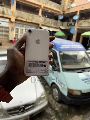 Apple iPhone XR 128 GB White