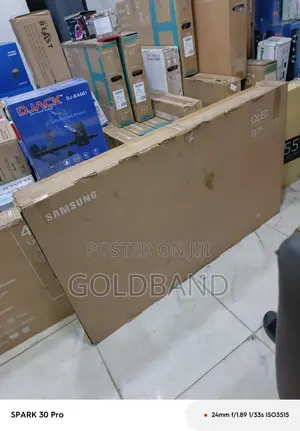 Samsung 55" QLED Smart TV – Vivid Colors Sharp Details
