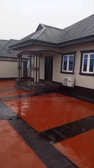 4bdrm Bungalow in Benin City for sale