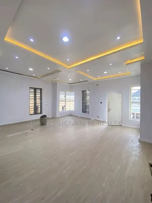 5bdrm Duplex in Osapa london for rent