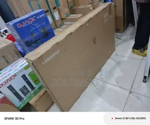 Samsung 55-Inch QLED Smart TV – Immersive Viewing