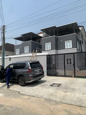 Furnished 2bdrm Block of Flats in Private Estate Lekki for sale