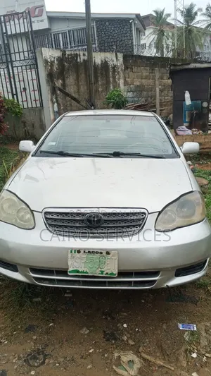 Toyota Corolla 2004 Silver