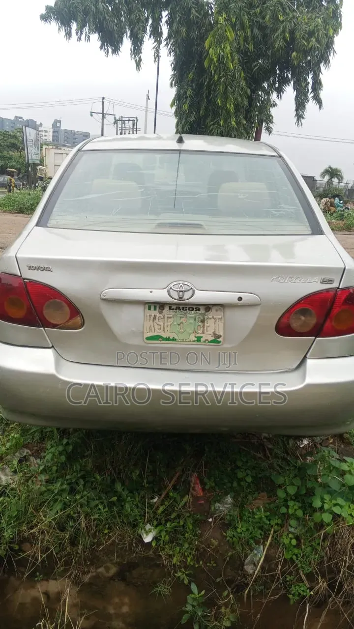 Toyota Corolla 2004 Silver
