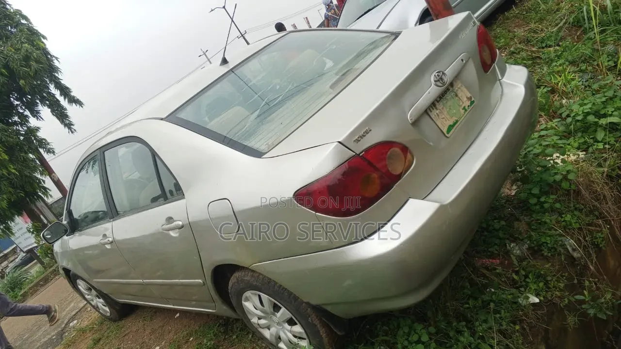Toyota Corolla 2004 Silver