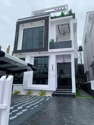 5bdrm Duplex in Megamound Estate, Ikota for sale
