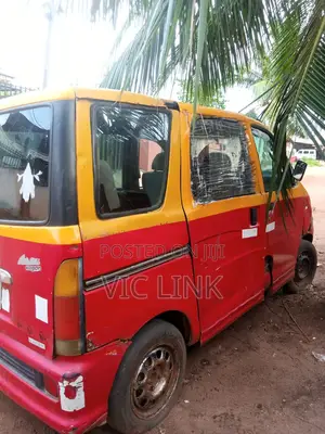 Suzuki APV Minibus 2012 Red