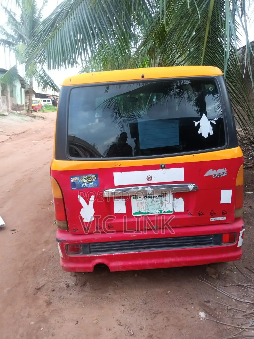 Suzuki APV Minibus 2012 Red