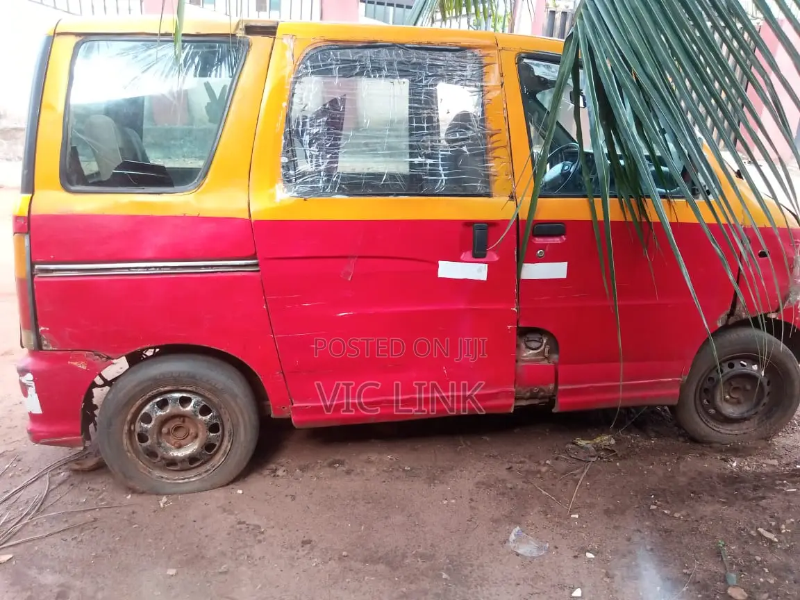 Suzuki APV Minibus 2012 Red