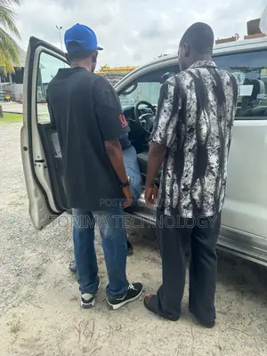 Professional Car Tracking Installation