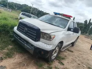 Toyota Tundra 2007 White
