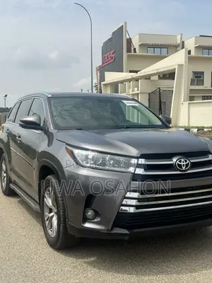 Toyota Highlander Limited 4dr SUV (3.5L 6cyl 6A) 2015