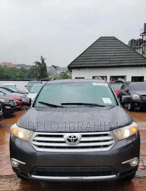 Toyota Highlander Limited 2012 Gray
