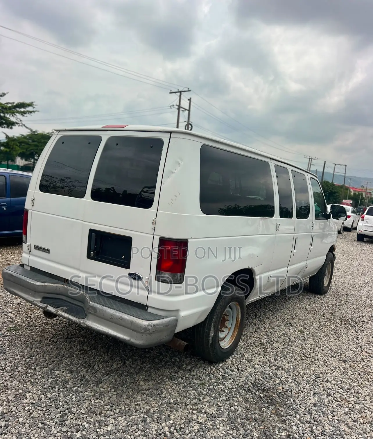 Ford E-350 2004 Off white