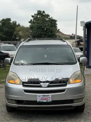 Toyota Sienna XLE Limited FWD (3.3L V6 5A) 2004 Silver