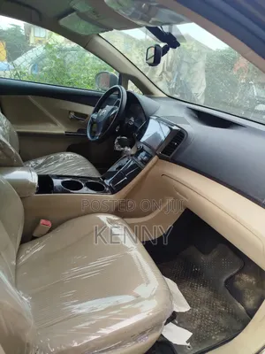 Toyota Venza V6 2012 Gold