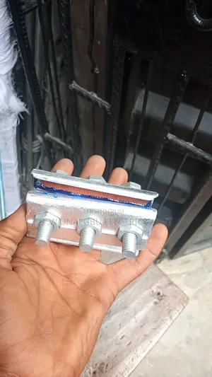 3 Bolts Line Tap