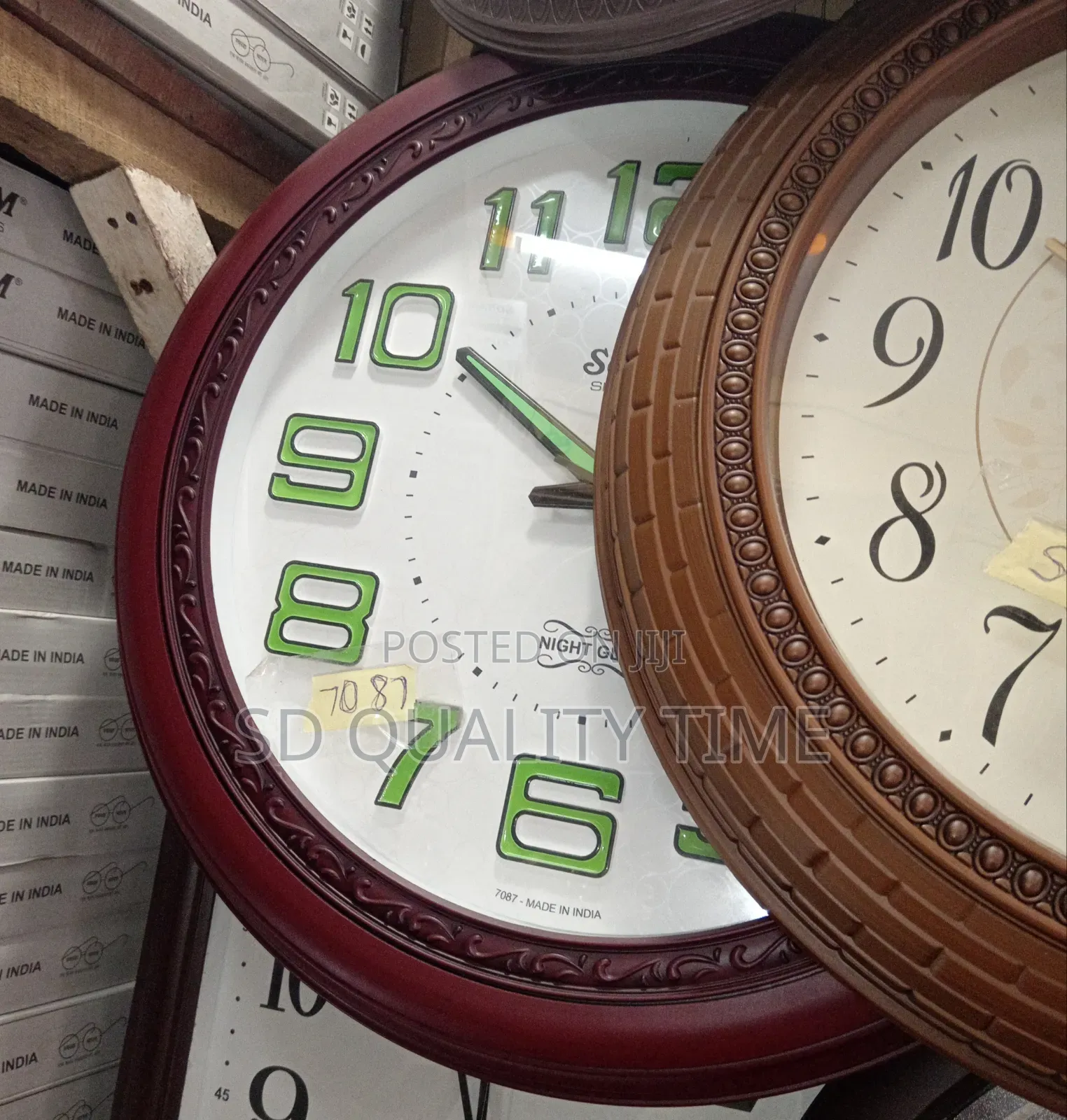 Sonam Night Glow(Bold Number) Wall Clock