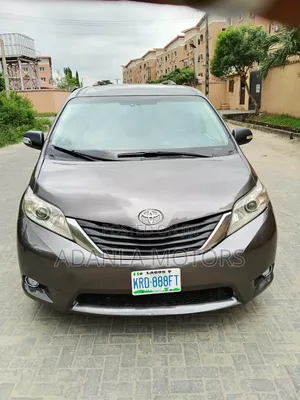 Toyota Sienna 2016 Gray