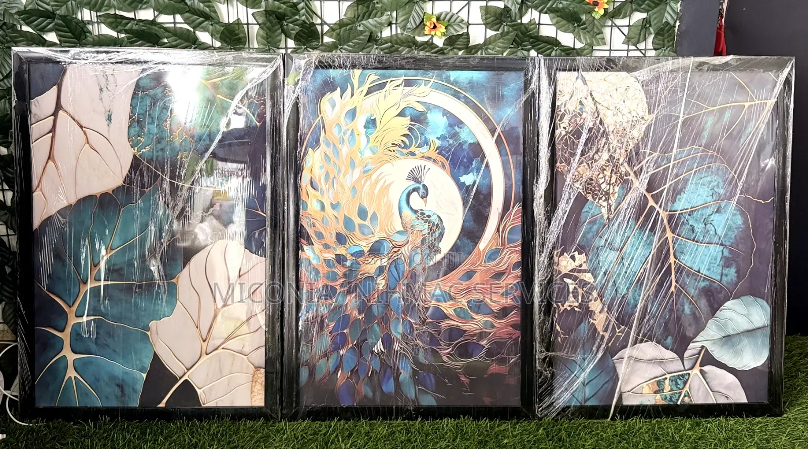 3-in-1 Peacock Canvas Wall Frame – Luxury Modern Wall Art (Framed)