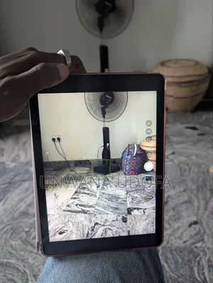 Apple iPad 9.7 32 GB Gray