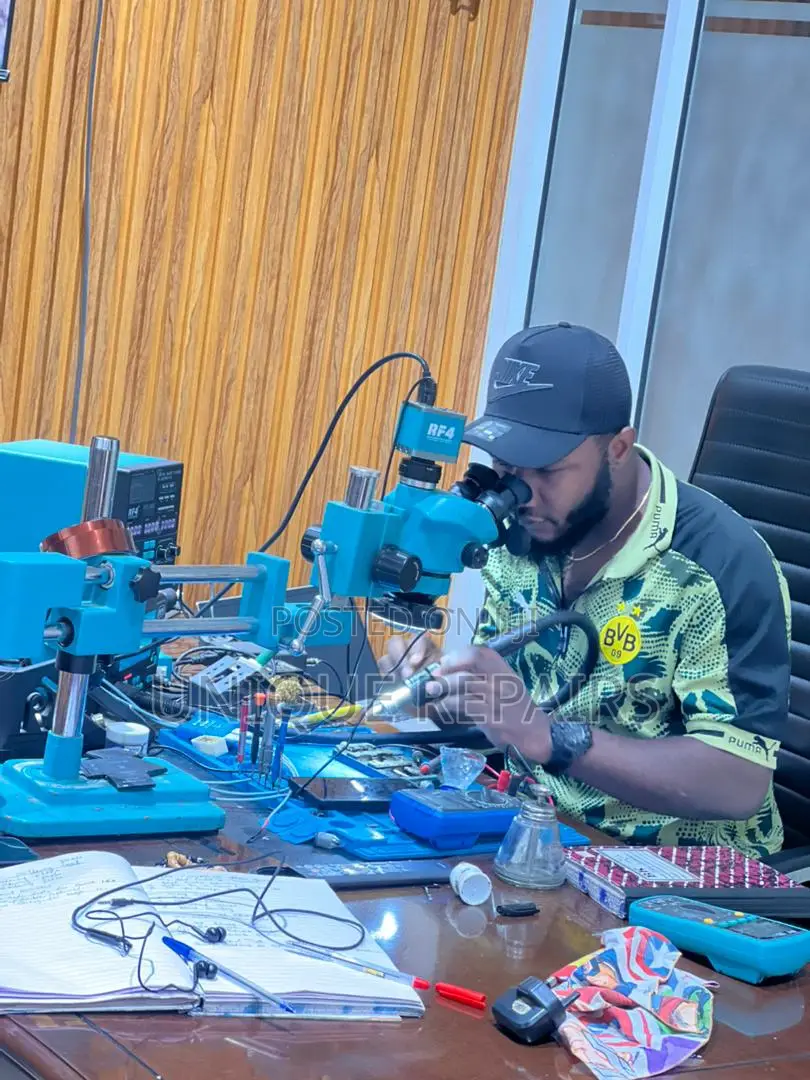 iPhone and Android Micro Soldering Technician