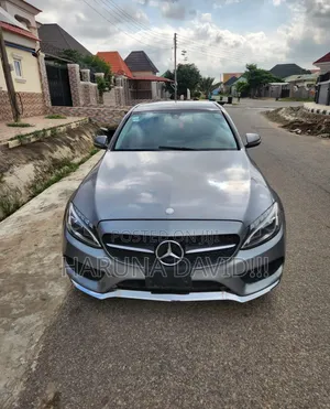 Mercedes-Benz C300 2016 Gray