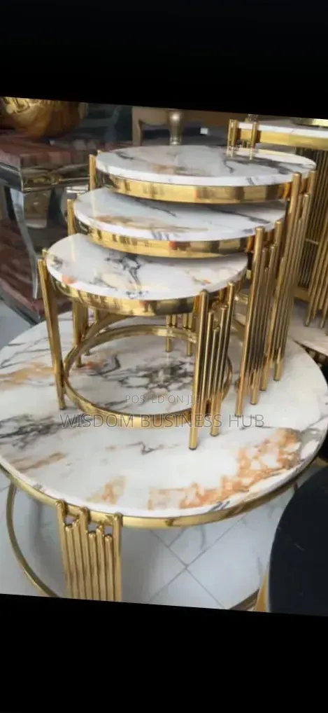Round Mable Top 4-Piece Nesting Table Set