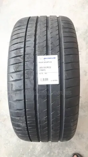 285/35r22 (106 Y) Extra Load Tires