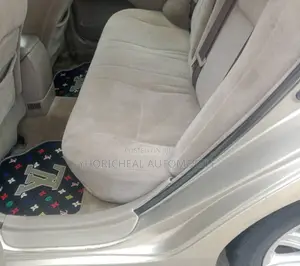 Toyota Camry 2005 Gold