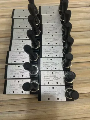 Pneumatic Manual Hand Valve 1/4