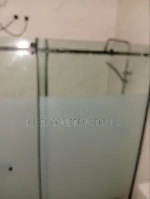 Compact Glass Profile Shower Enclosure.