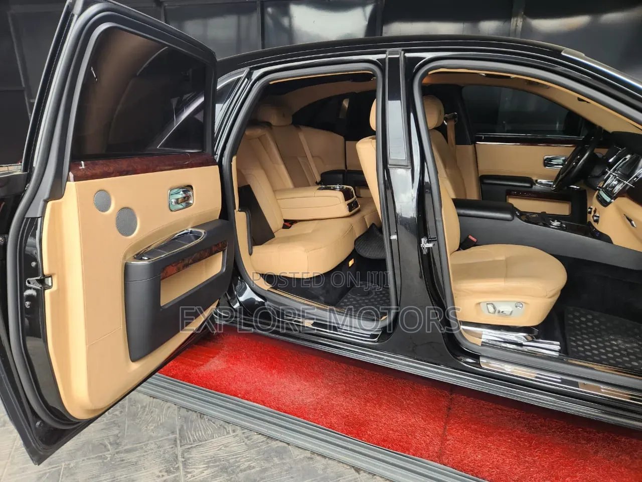 Rolls-Royce Ghost Base 2011 Black