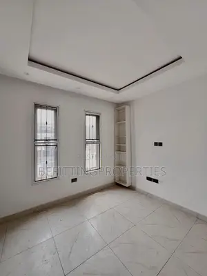 5bdrm Maisonette in Victoria Island for sale