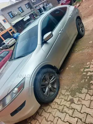 Honda Crosstour 2010 Silver