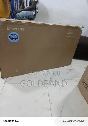 Samsung 55" QLED TV – Smart Home Entertainment System