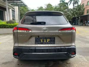 Toyota Corolla Cross 2023 Brown