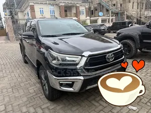 Toyota Hilux Revo Smart Cab Petrol 2.7 RWD 2020 Black
