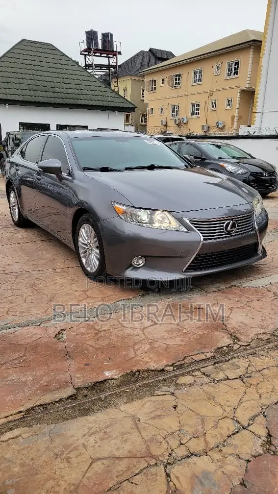Lexus ES 2015 Gray