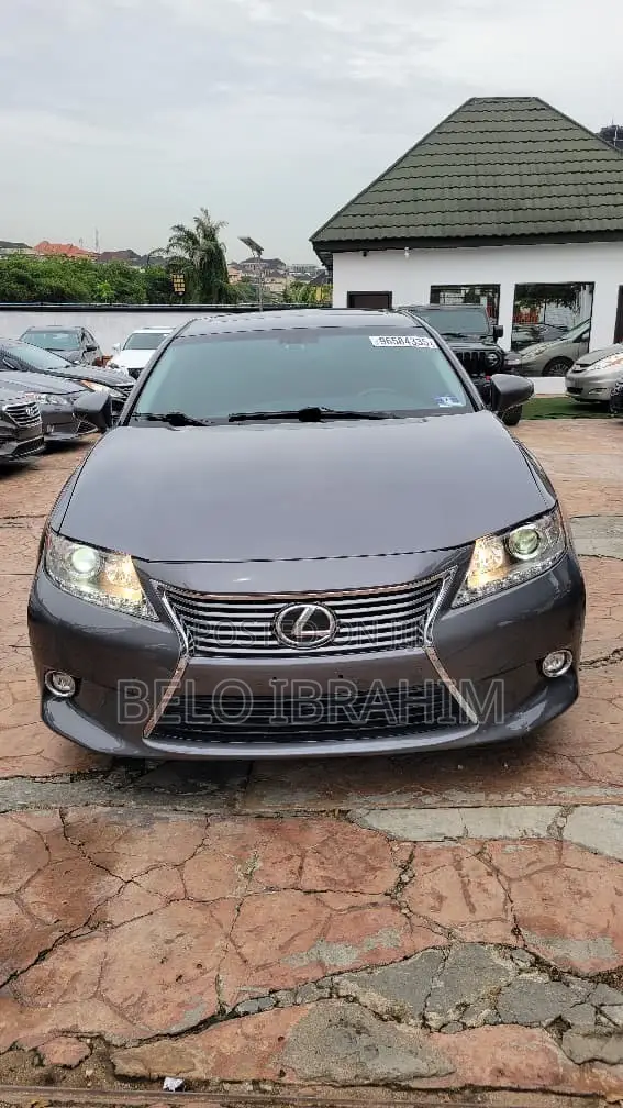 Lexus ES 2015 Gray