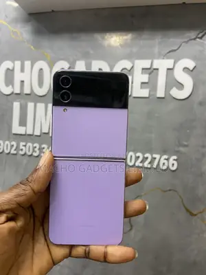 Samsung Galaxy Z Flip4 128 GB Pink