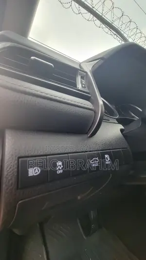 Toyota Camry XSE (2.5L 4cyl 8A) 2019 Red
