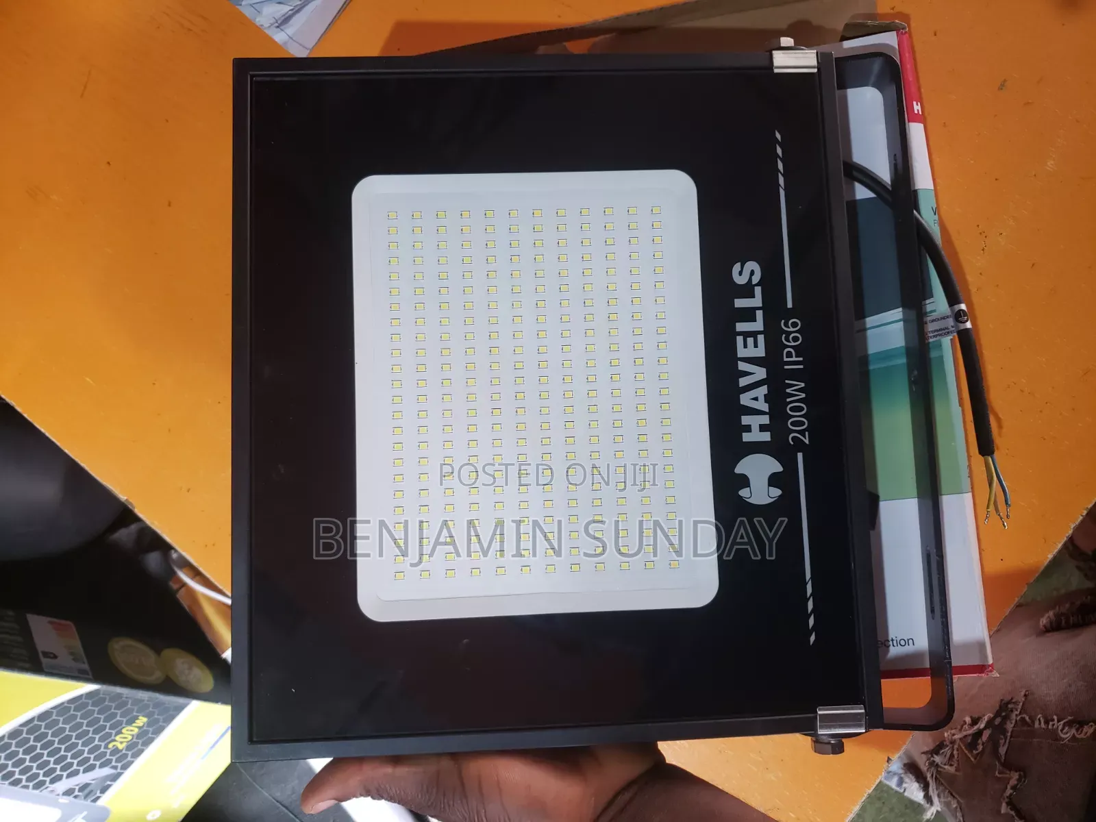 Havils Floodlight