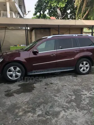 Mercedes-Benz GL-Class GL 550 2012 Brown