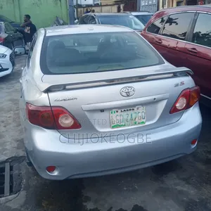 Toyota Corolla 2009 Silver