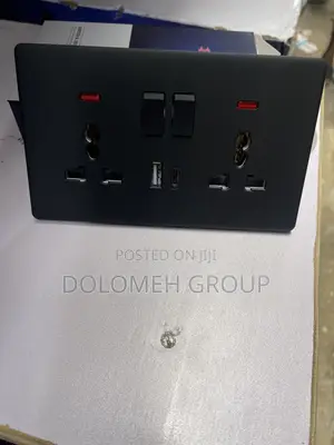 13A Double With USB and Type C Port