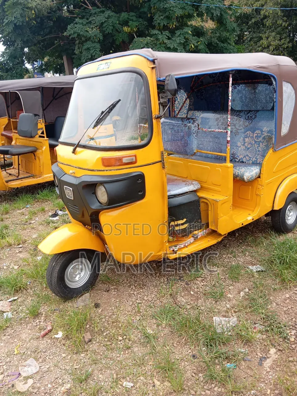 Bajaj RE 2023