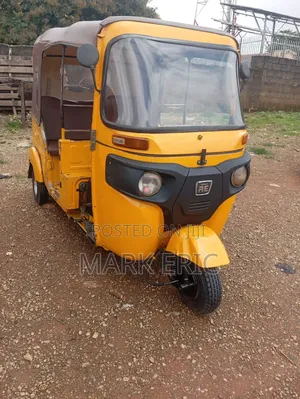 Bajaj RE 2023